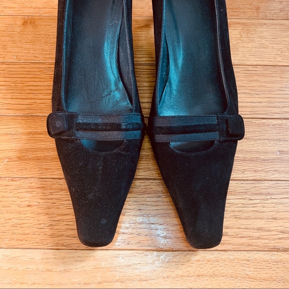 Stuart Weitzman black pointed toe kitten heels - Picture 6 of 10